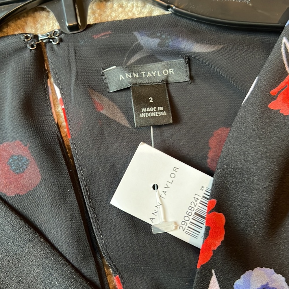 Ann Taylor jump suit - Picture 4 of 8